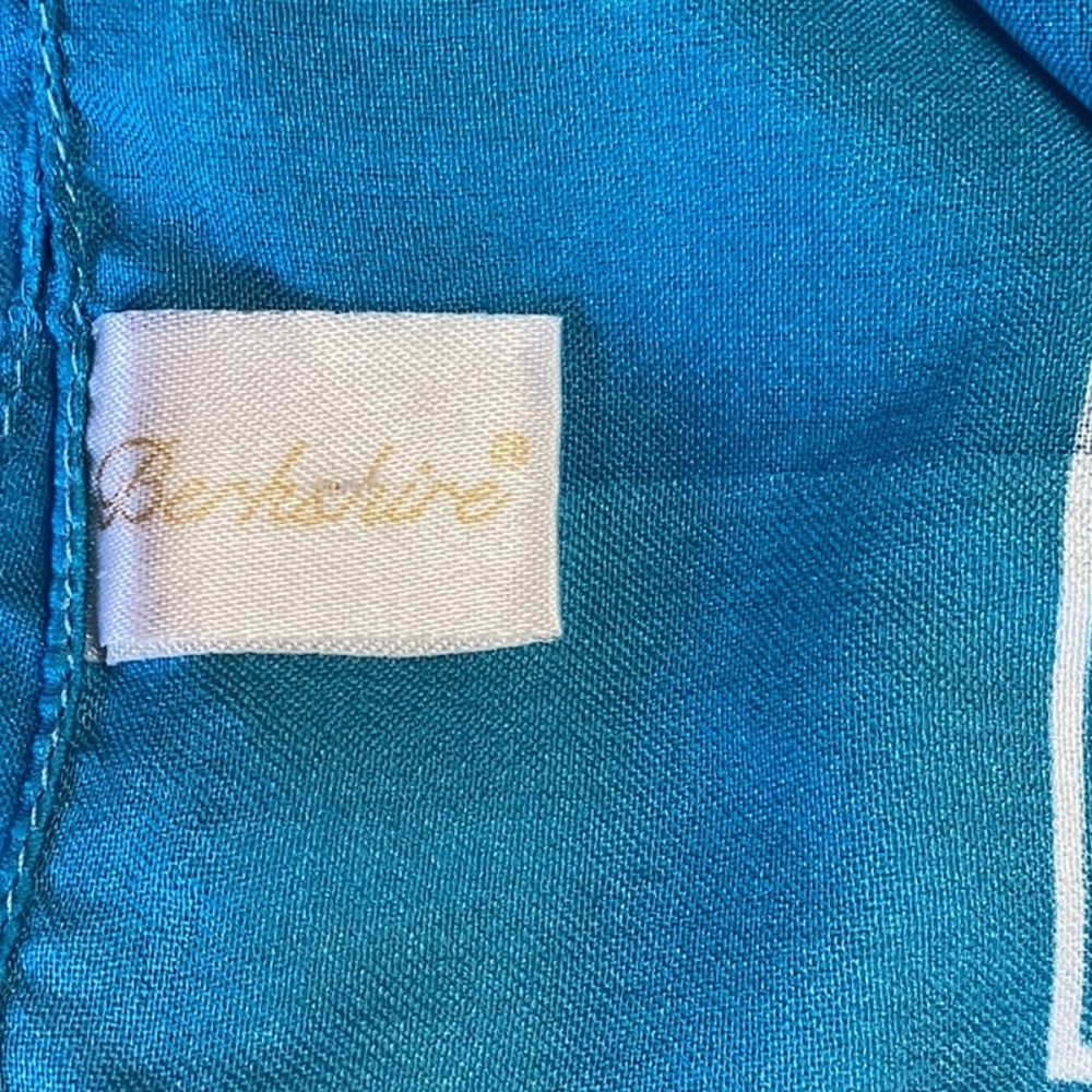 FINAL SALE PRICE Scarves, Bandana & Hankie Lot of 7 - Picture 3 of 11